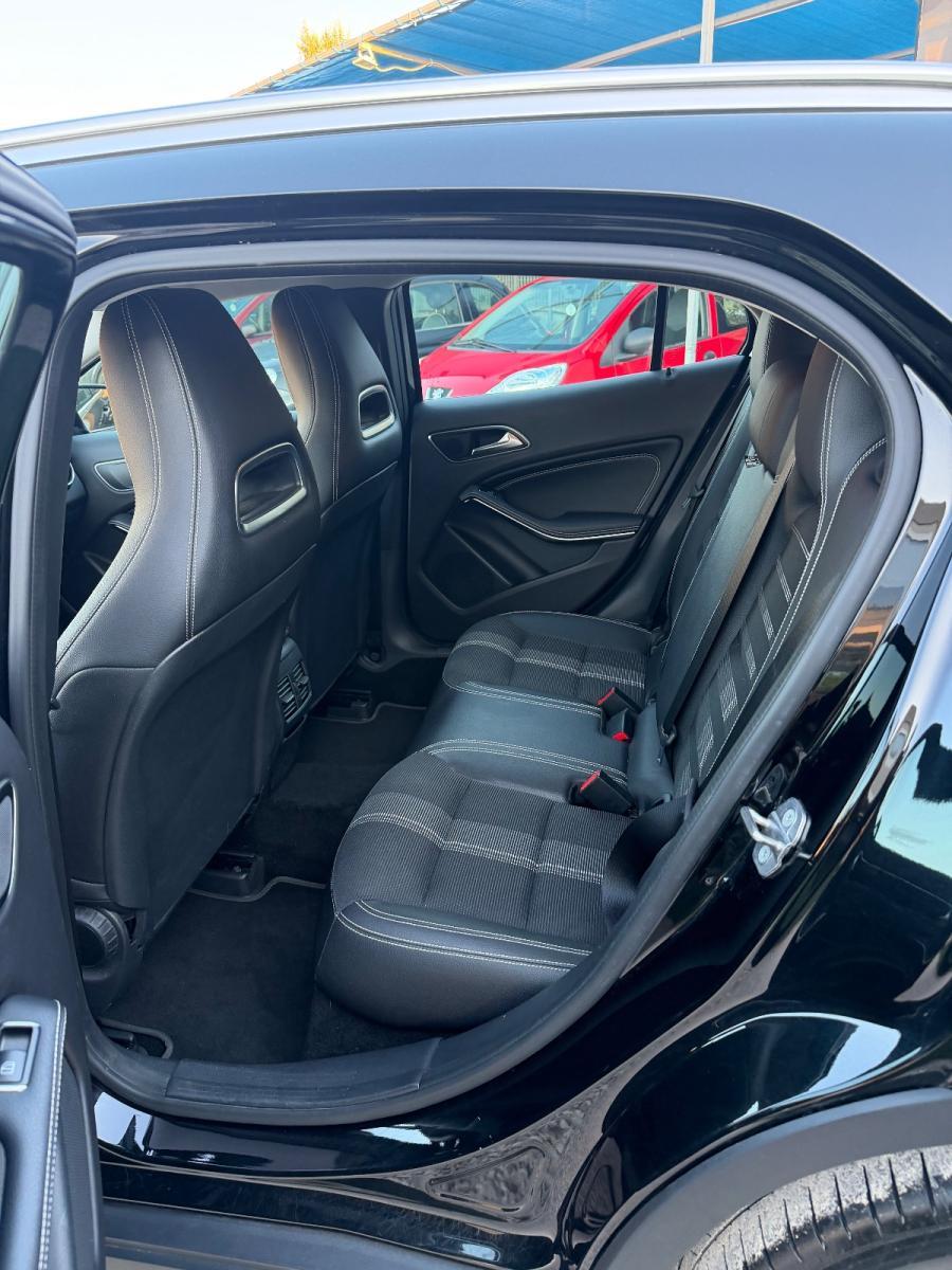 MERCEDES - Classe GLA - GLA 200 d Automatic Sport