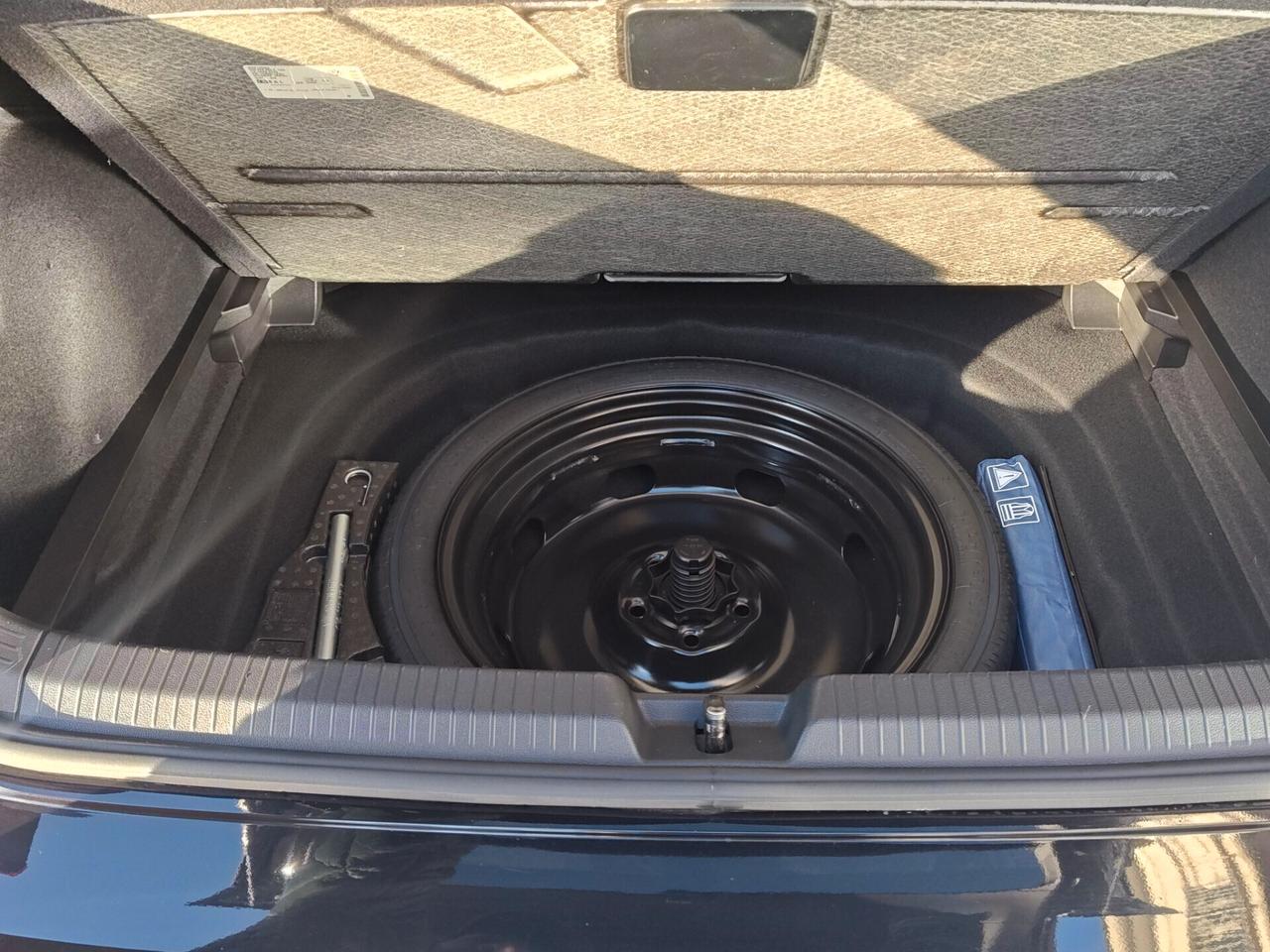 VOLKSWAGEN GOLF VIII 2.0 TDI 150 CV DSG SCR R-LINE