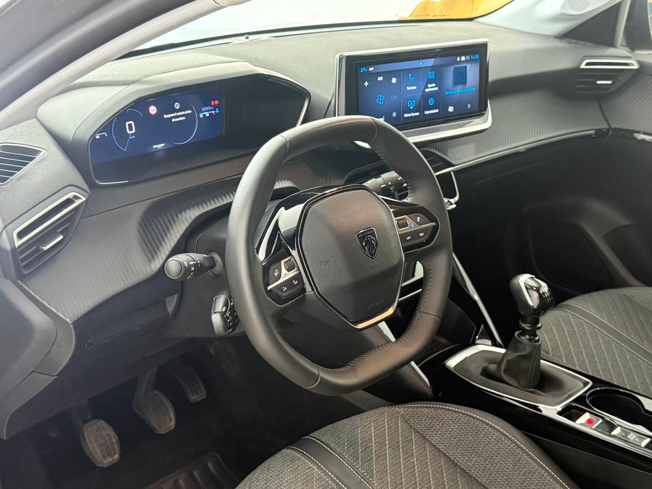 Peugeot 208 ALLURE PACK 2025 20.000 KM