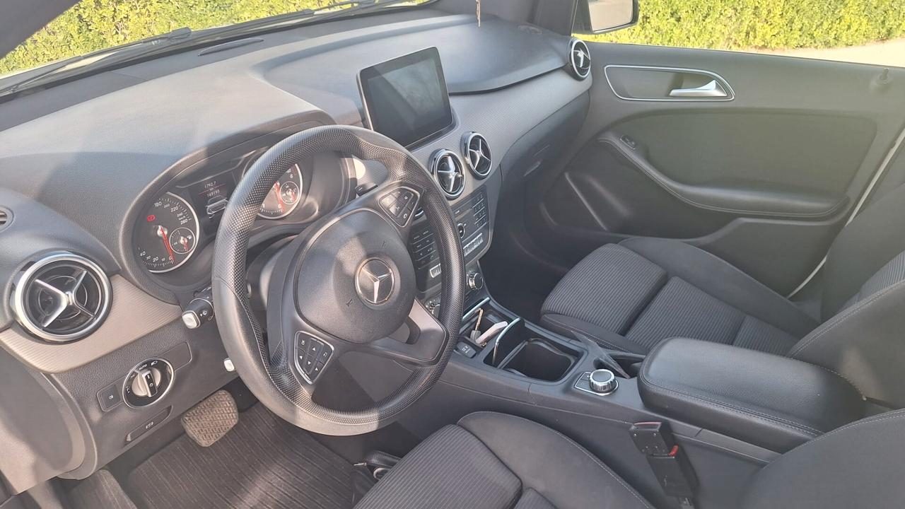 Mercedes-benz B 200 d Automatic 4Matic Executive tetto panoramico
