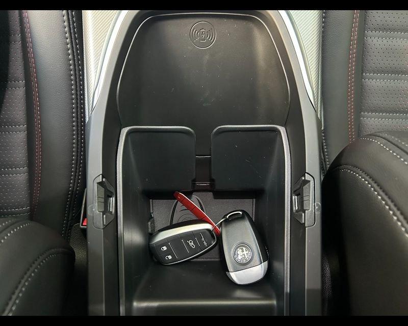 Alfa Romeo Giulia 2.2 Turbodiesel 210 CV AT8 AWD Q4 Tributo Italiano