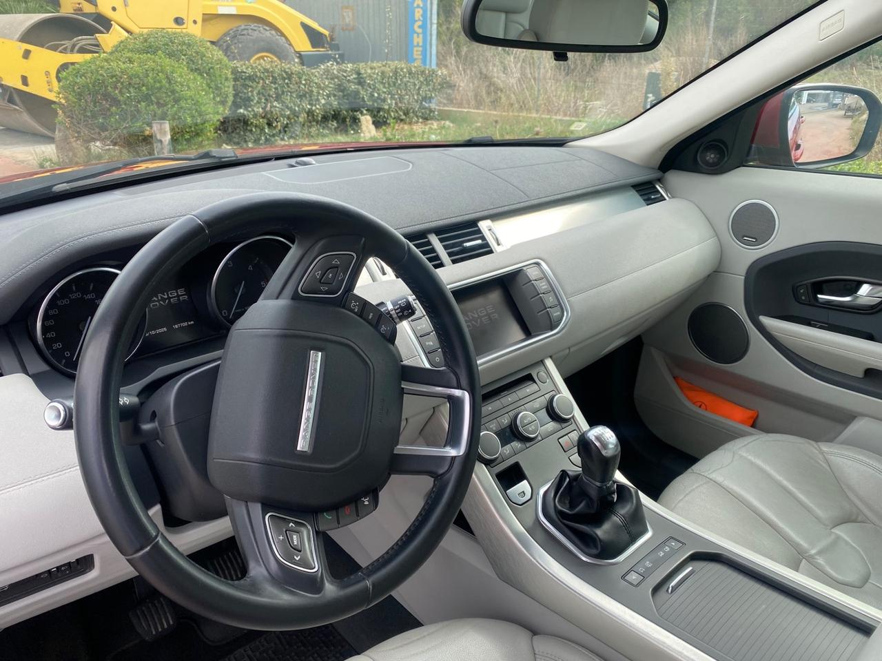 Land Rover Range Evoque 2.2 TD4 5p. Prestige