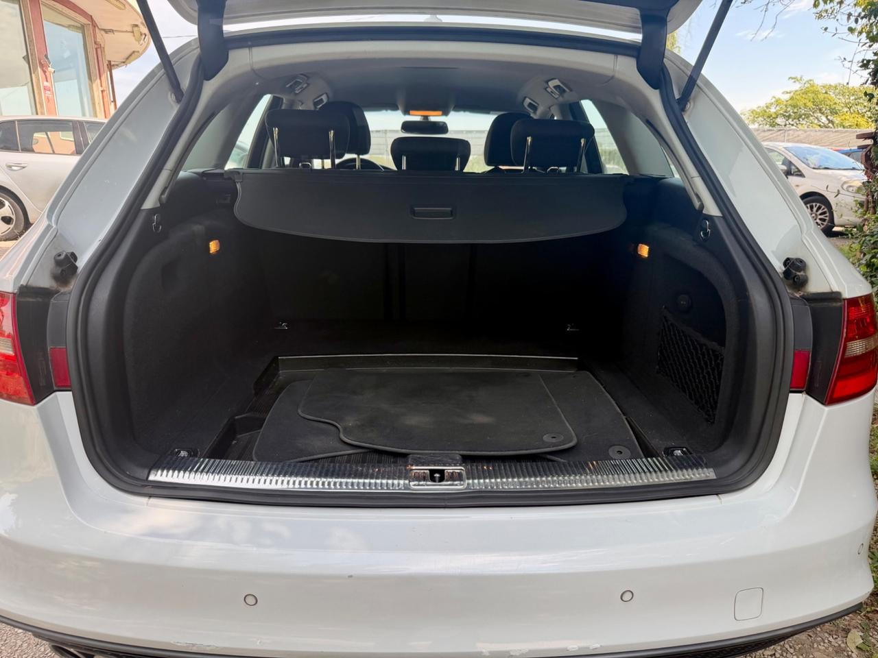 Audi A4 Avant 2.0 TDI 2015 S-LINE diesel multitronic GARANZIA 12 mesi !