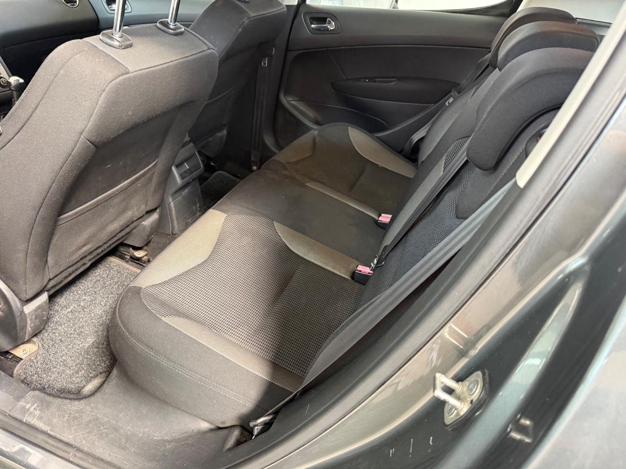 Peugeot 308 1.6 HDi 92Cv 5 porte - 2011