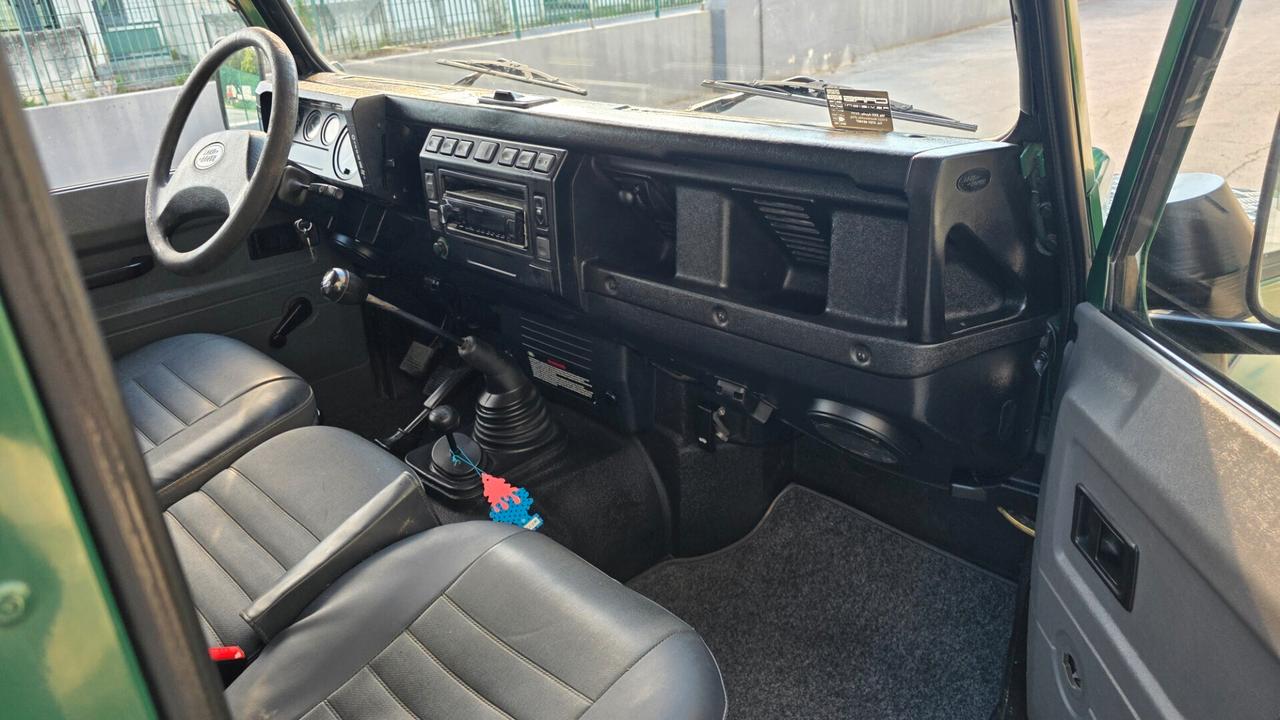 Land Rover Defender td5 pick up preparato omologato