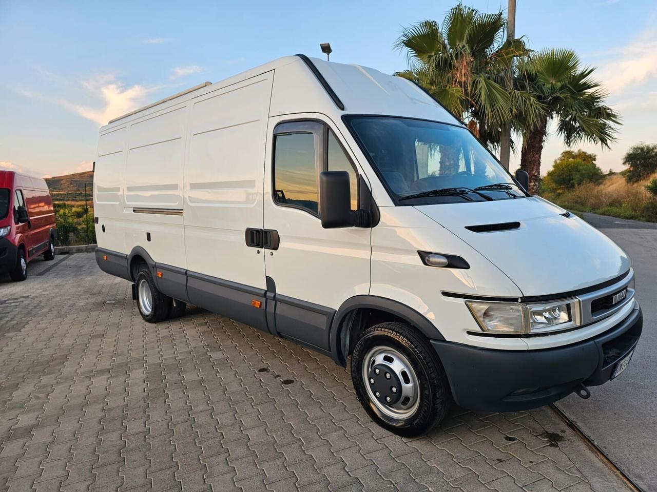 IVECO DAILY 35C13 2.8 TD GEMELLATO SOLO 180000KM