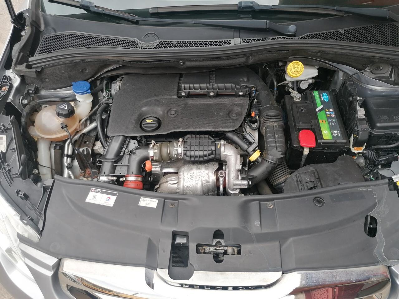 Peugeot 2008 BlueHDi 100 Allure