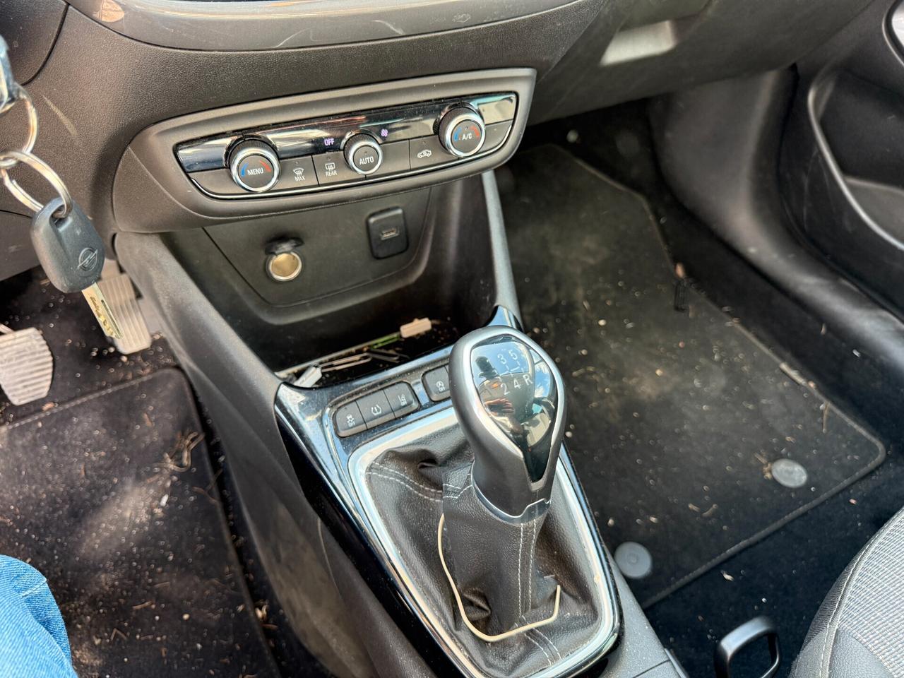 OPEL CROSSLAND 2022 1.2 BENZINA 83 CV *SINISTRATA