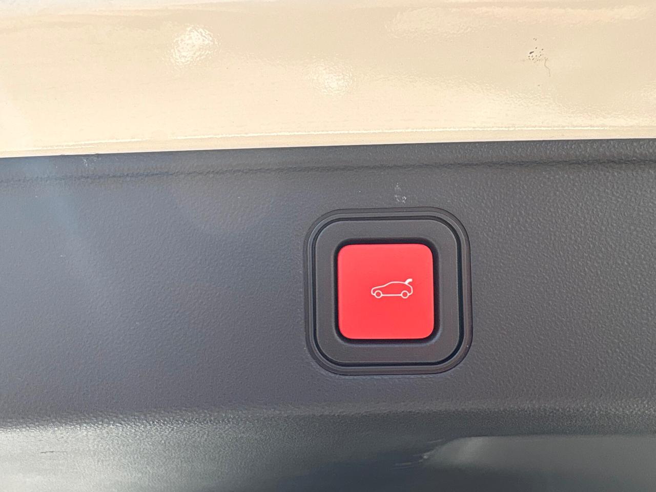 Fiat 600 Hybrid 100 CV DCT MHEV La Prima