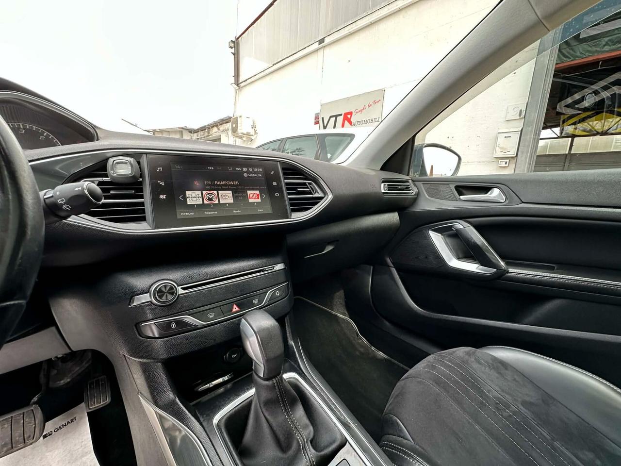 Peugeot 308 BlueHDi 120 S&S EAT6 Allure