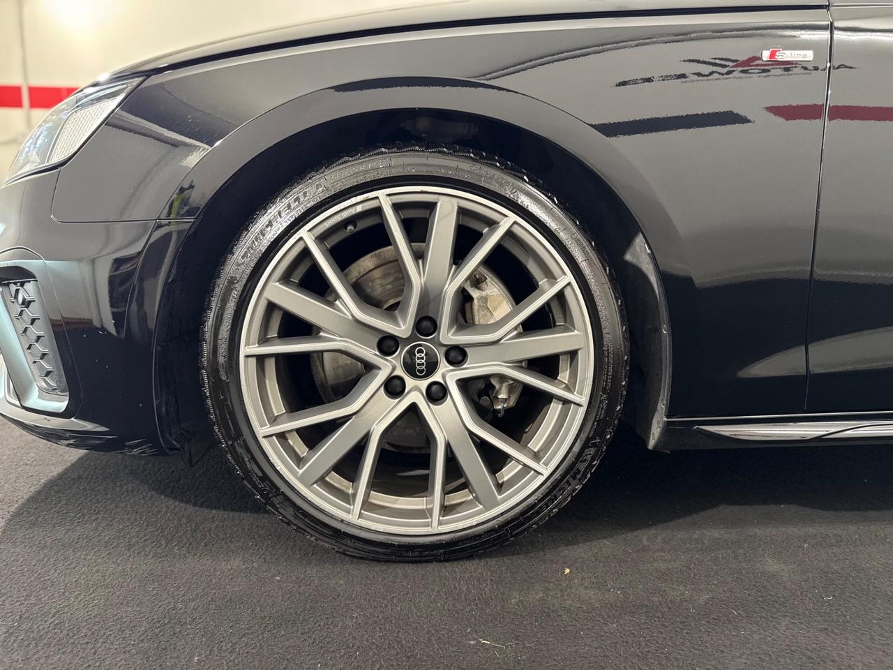 Audi A4 Avant 40 TDI quattro S tronic line edition