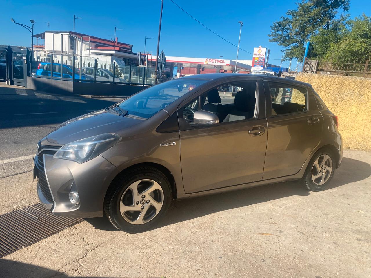 Toyota Yaris 1.5 Hybrid 12/2016