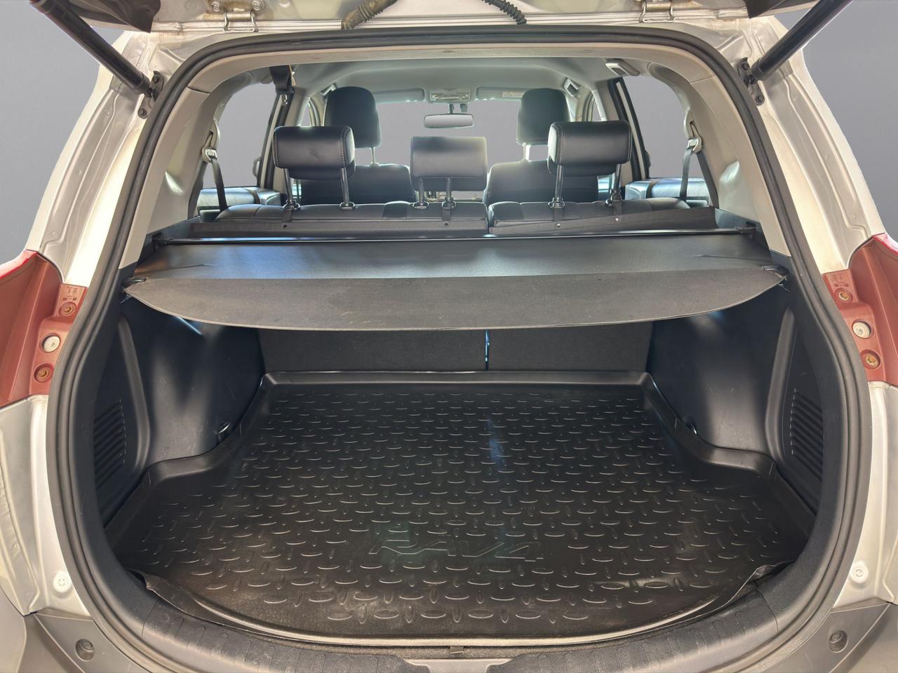 Toyota Rav4 2.2 D-4D 4WD MT STYLE MY12