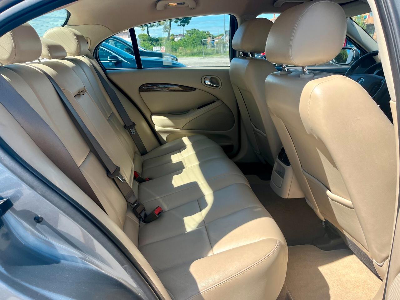 Jaguar S-Type (X206) 2.7 diesel V6 cat Exec.