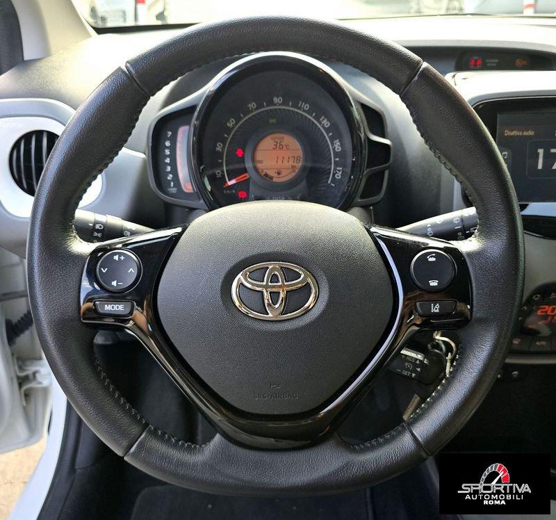 Toyota Aygo 11000 KM PARI AL NUOVO! Connect 1.0 VVT-i 72 CV 5 porte x-clusiv