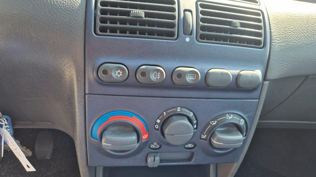 Fiat Punto 1.2i cat 5 porte SX