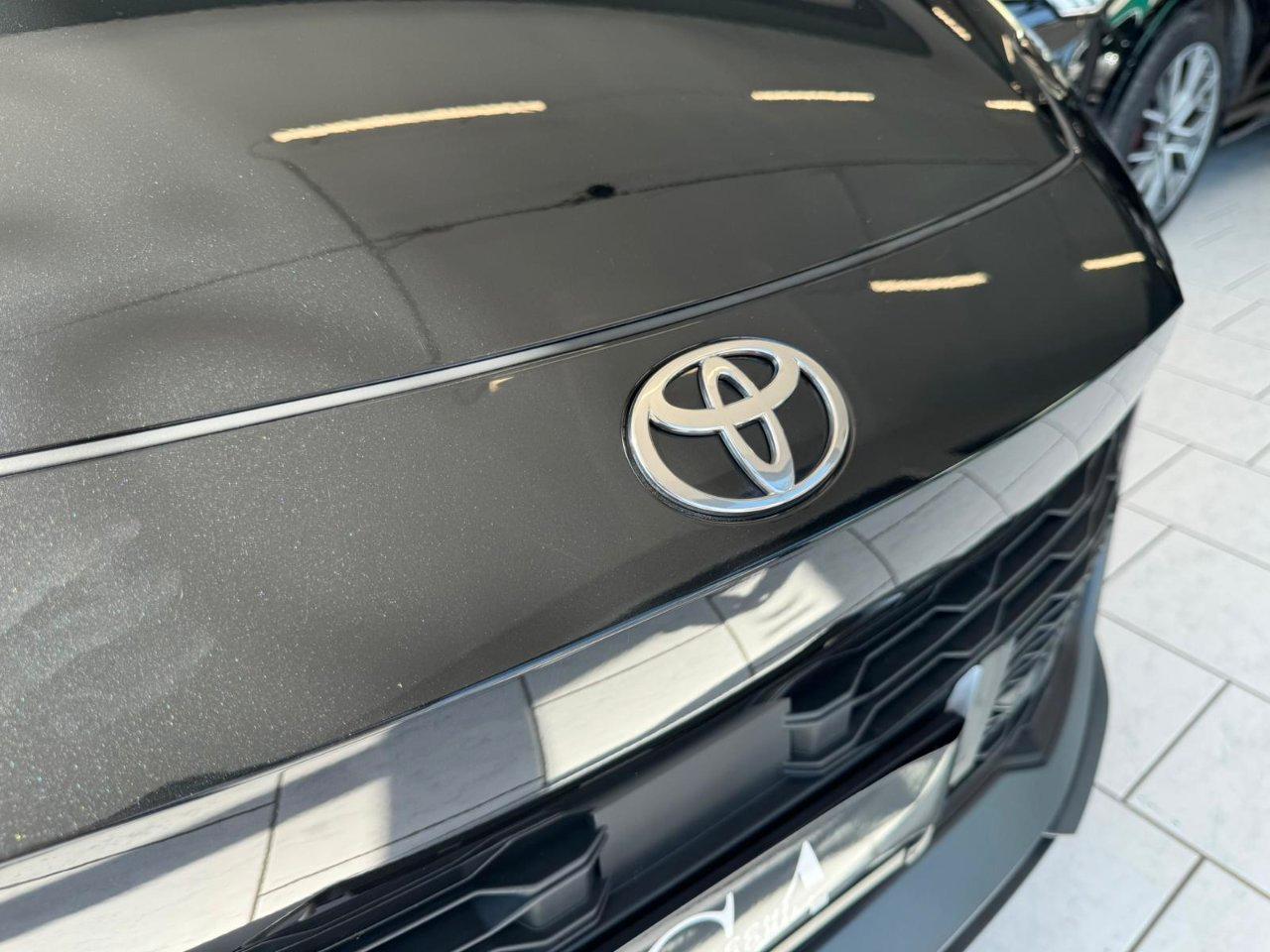 Toyota C-HR 1.8 hev Active fwd e-cvt