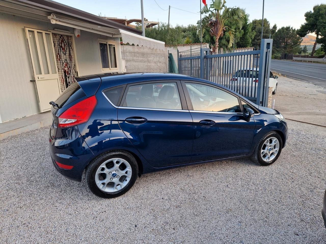 Ford Fiesta Ikon 1.6 TDCi 95CV 5 porte