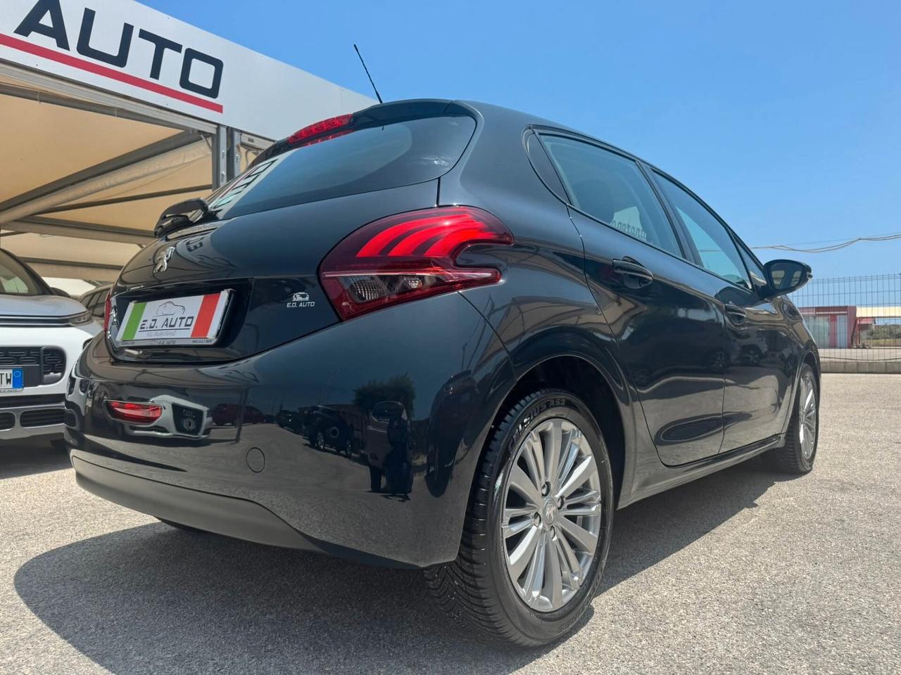 PEUGEOT 208 1.2 BENZINA PURETECH ECCELLENTI CONDIZIONI