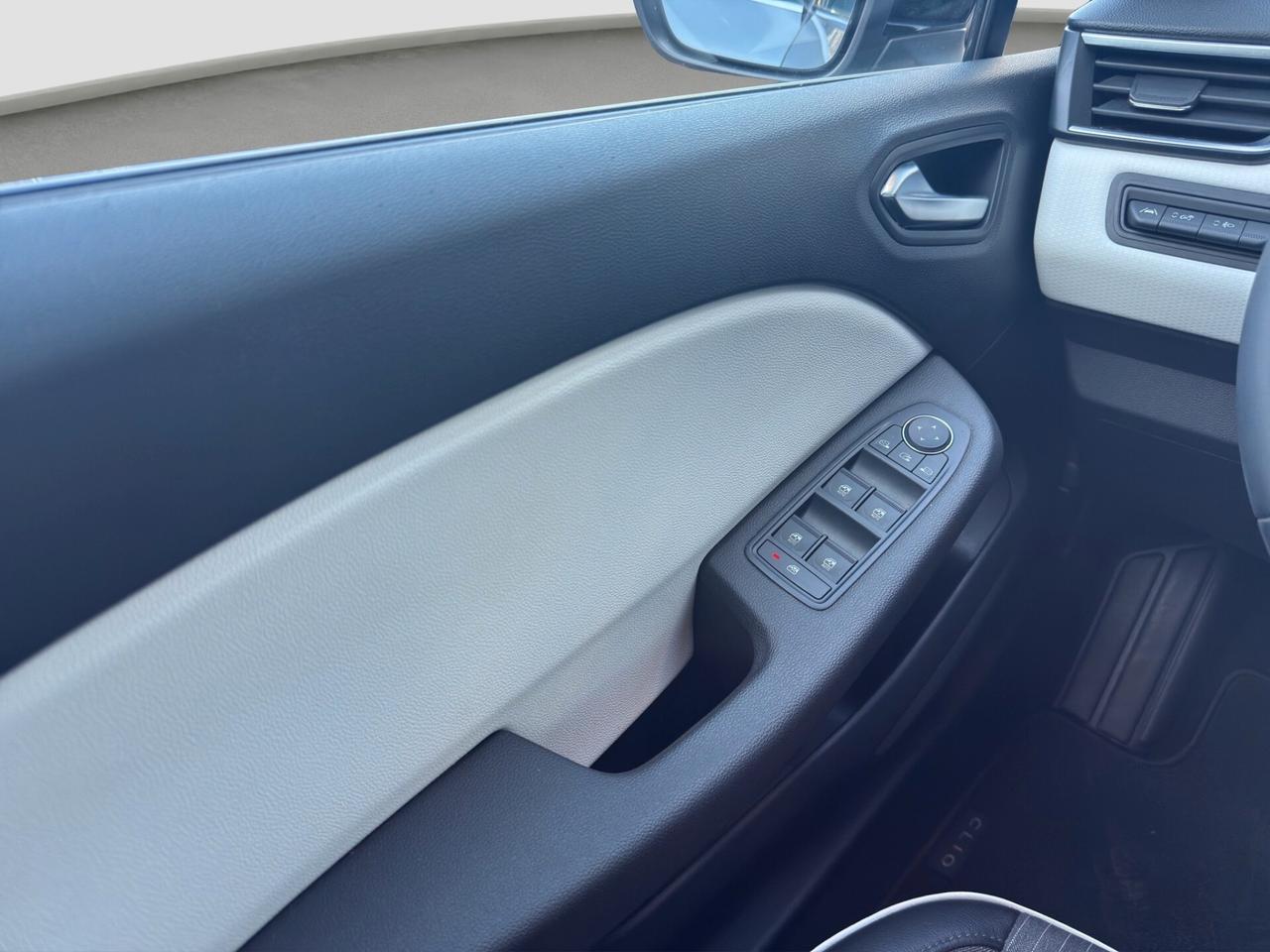 Renault Clio Full Hybrid E-Tech 145 CV 5 porte Techno