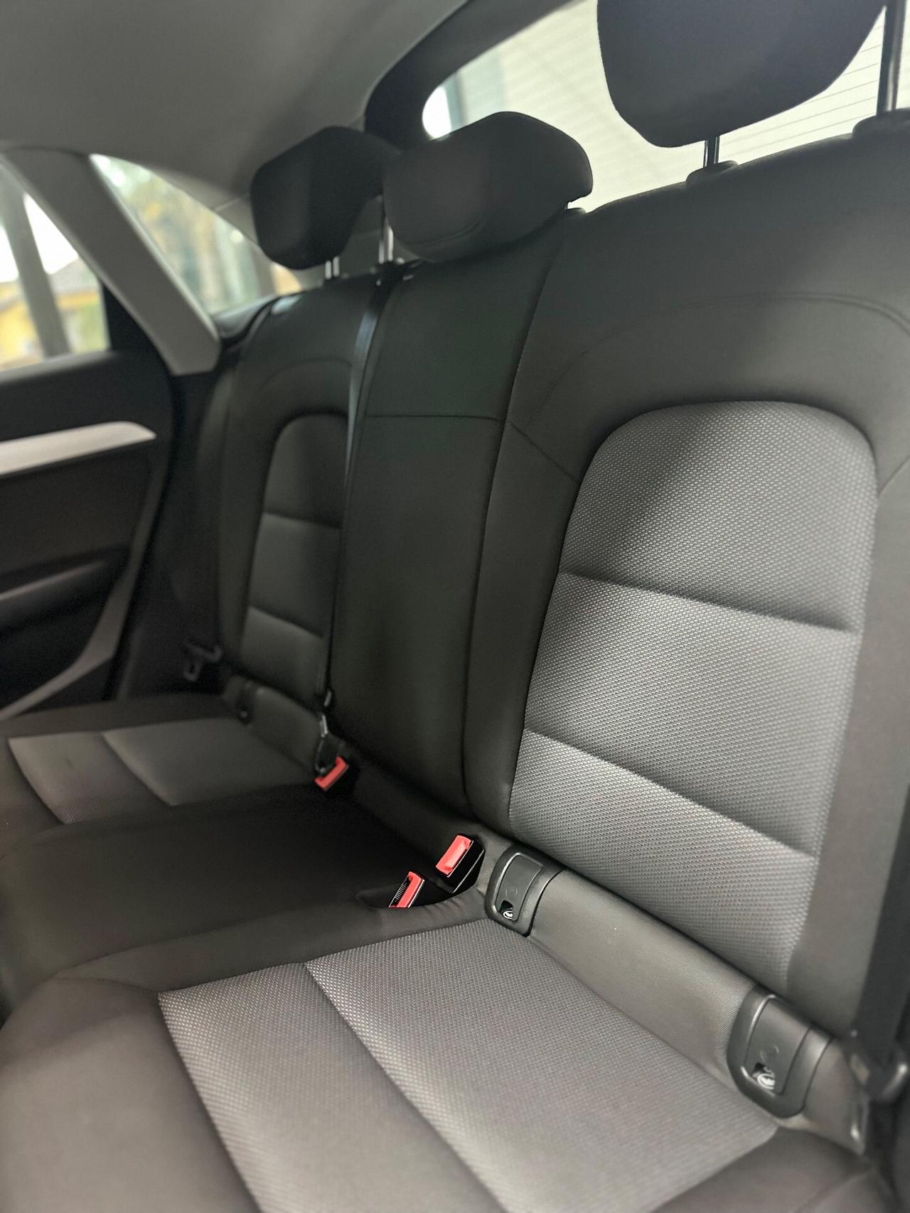 Audi Q3 S-LINE 2.0 TDI 150 CV quattro