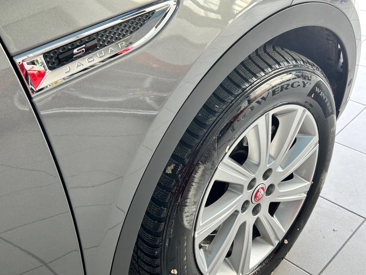 Jaguar E-Pace 2.0D 150 CV R-Dynamic S