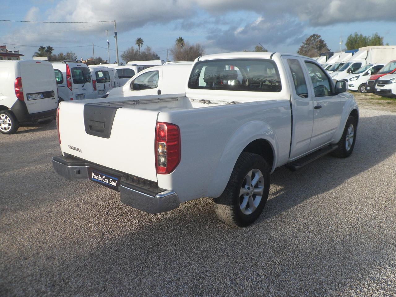 Nissan Navara pick-up king cab sport 4x4