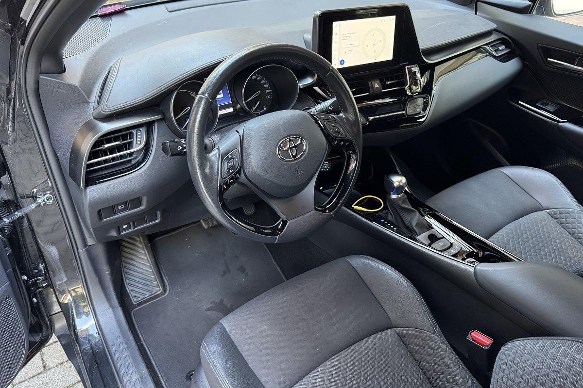 TOYOTA C-HR 1.8 Hybrid E-CVT Trend
