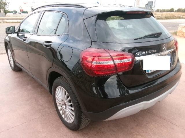 Mercedes-benz GLA 200 d Automatic Premium