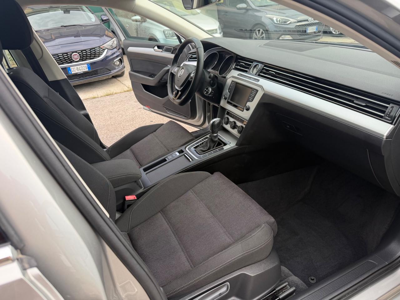 Volkswagen Passat 2.0 TDI DSG Comfortline BlueMotion Technology