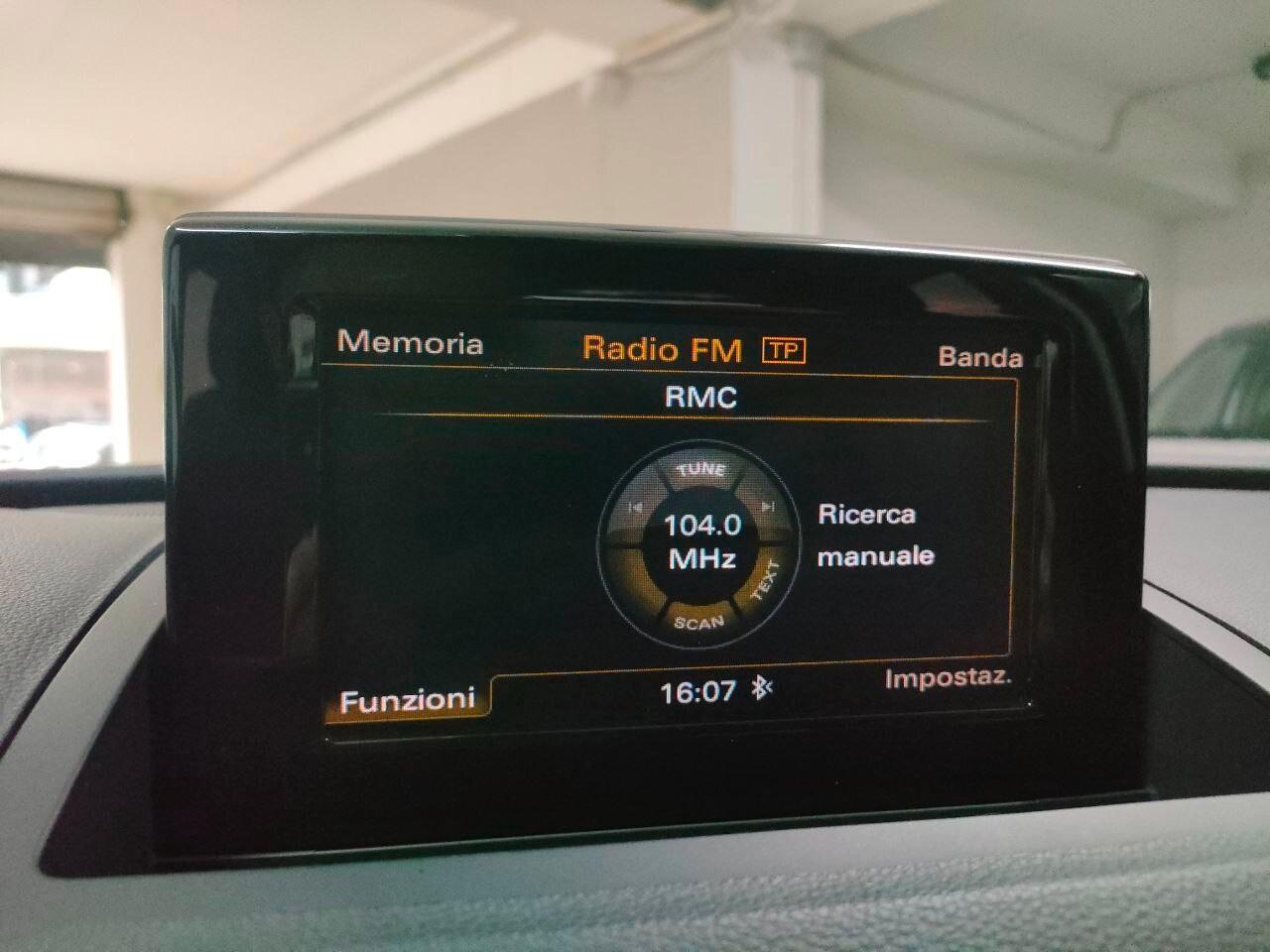 AUDI Q3 Q3 2.0 TDI 120 CV S tronic Business