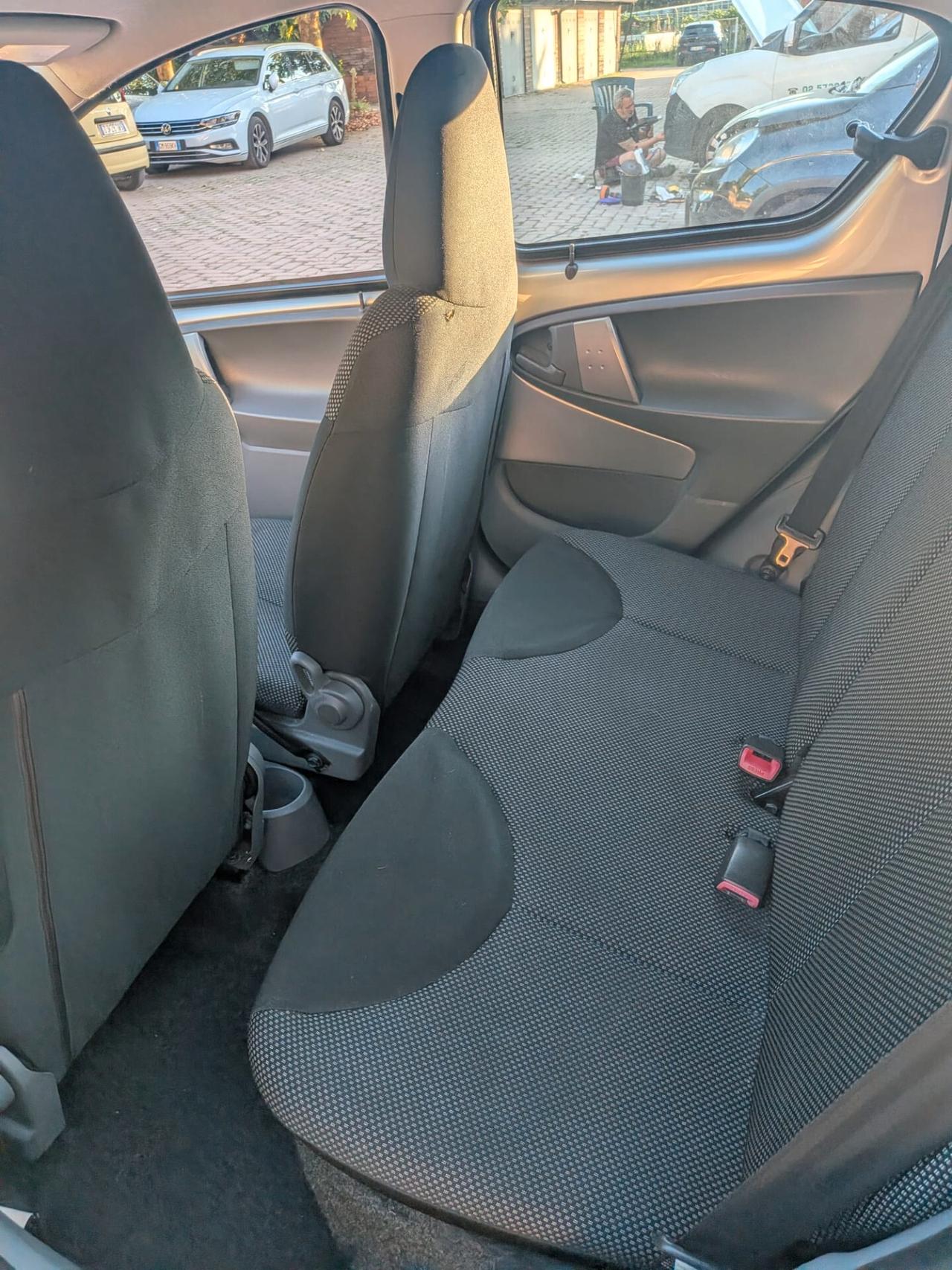 Toyota Aygo 1.0 12V VVT-i 5 porte Sol