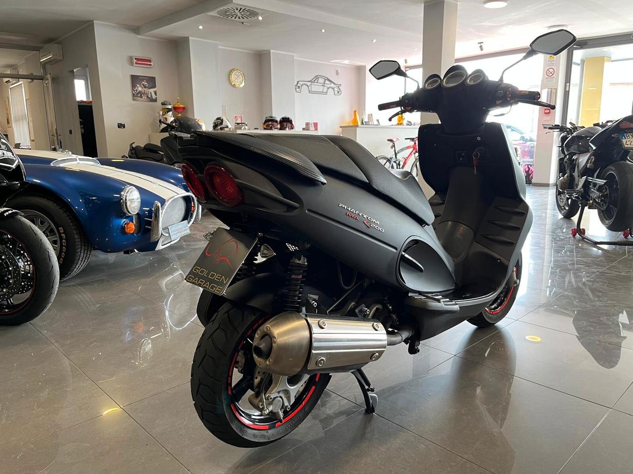 Malaguti F12 Phantom Max 200