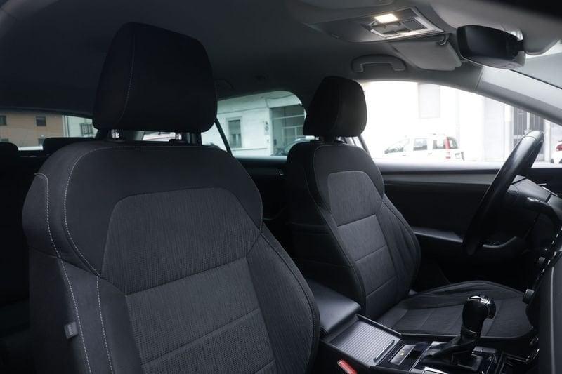 Skoda Superb Skoda Superb 2.0 TDI DSG Wagon SportLine 110KW ANNO 2017