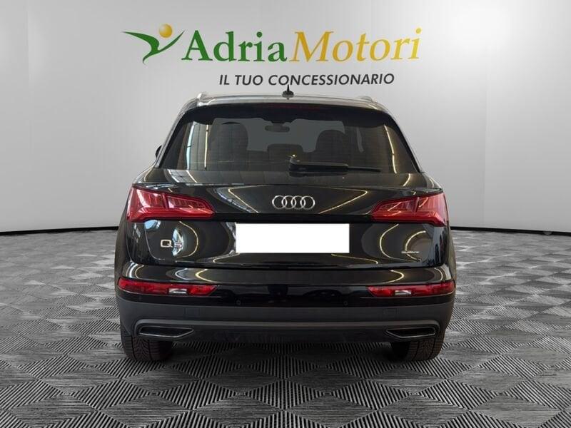 Audi Q5 35 TDI Business quattro S tronic