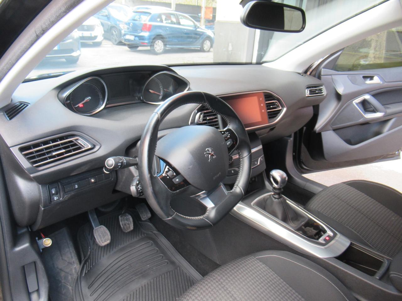 Peugeot 308 BlueHDi 130 S&S Business