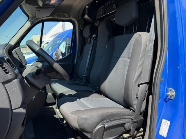 RENAULT Master T33 2.3 dCi 135 CV PASSO MEDIO