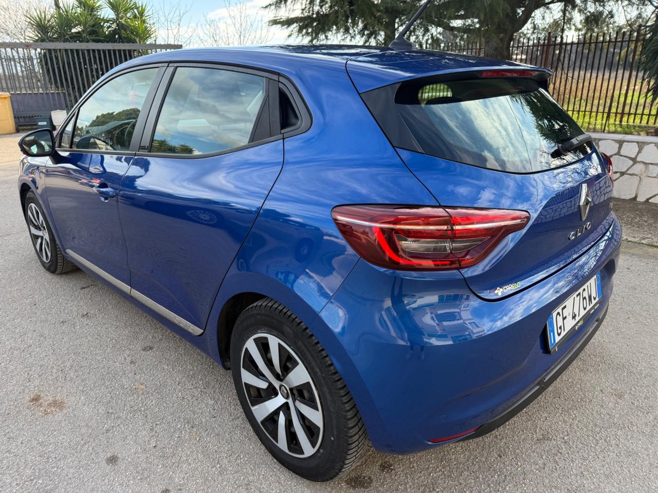 Renault Clio Full Hybrid E-Tech 140 CV 5 porte Initiale Paris