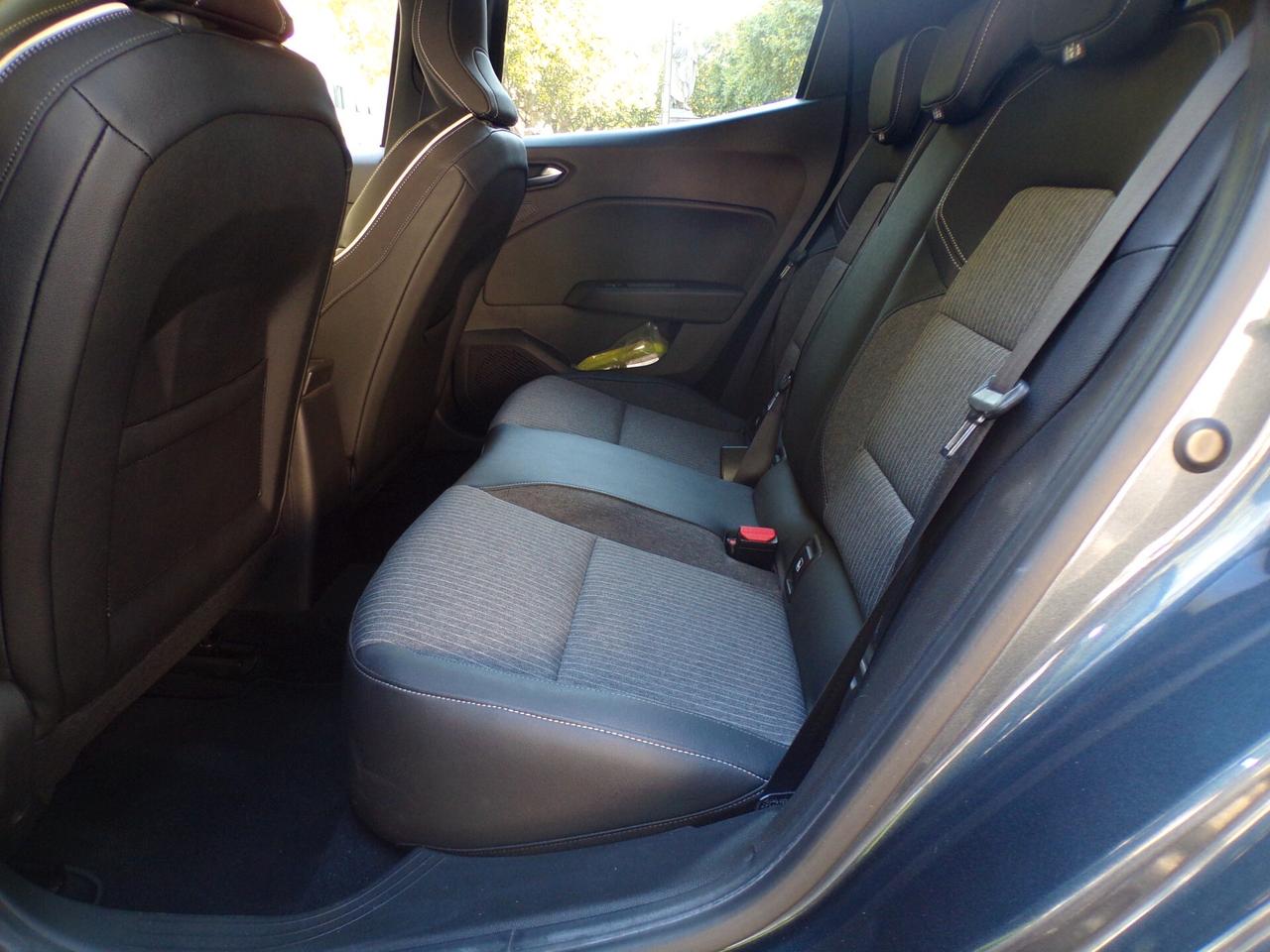 RENAULT CLIO INTENS 1 PROPRIETARIO | 85.500 KM | NOV.2019 BOOK SERVICE RENAULT | NEOPATENTATI