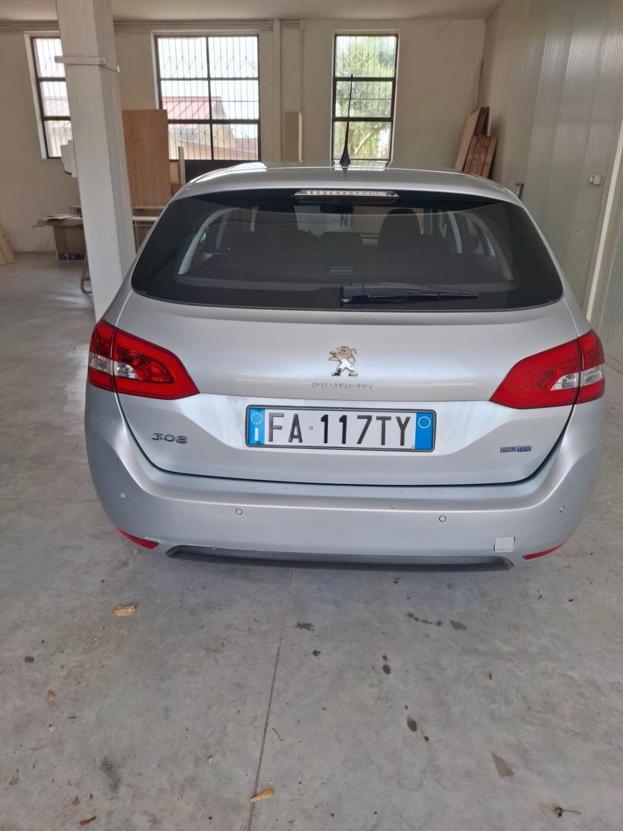 Peugeot 3008 BlueHDi 120 EAT6 S&S Active