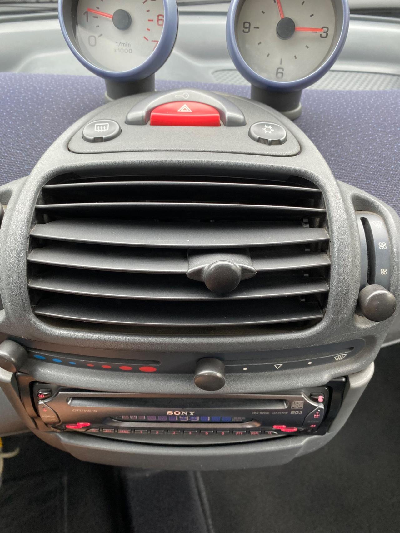 Smart ForTwo 700 coupé pure (45 kW)
