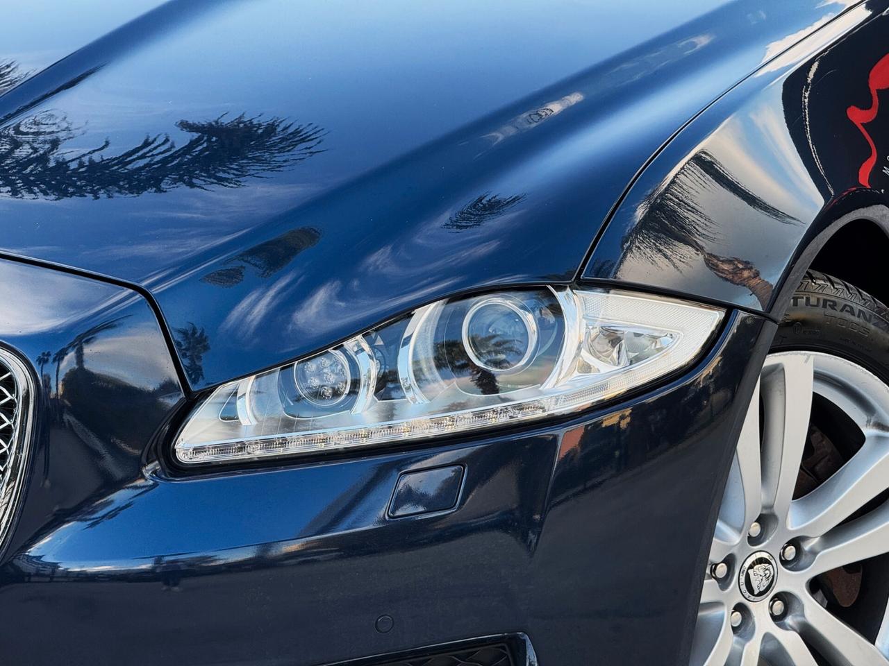 Jaguar XJ 3.0d V6 Portfolio 275CV TETTO