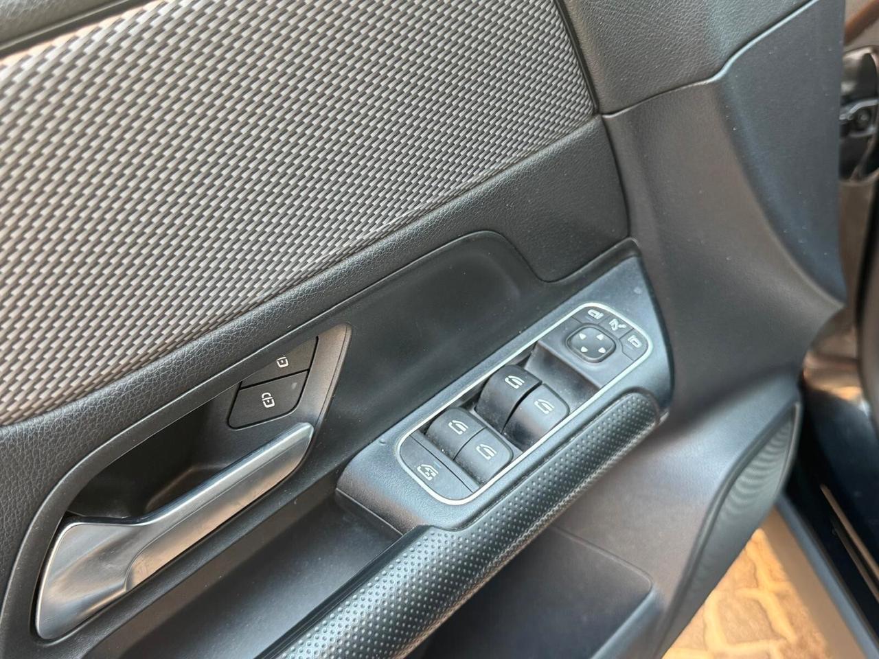 Mercedes-benz GLA 200 d Automatic Business