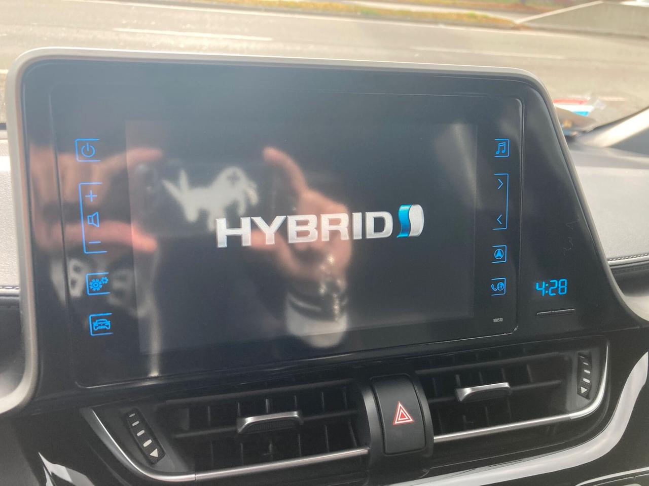 Toyota C-HR 1.8 Hybrid E-CVT Style