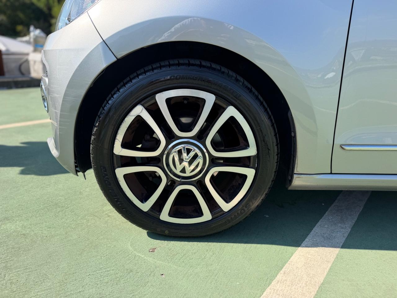 Volkswagen up! 1.0 75 CV 5p. high