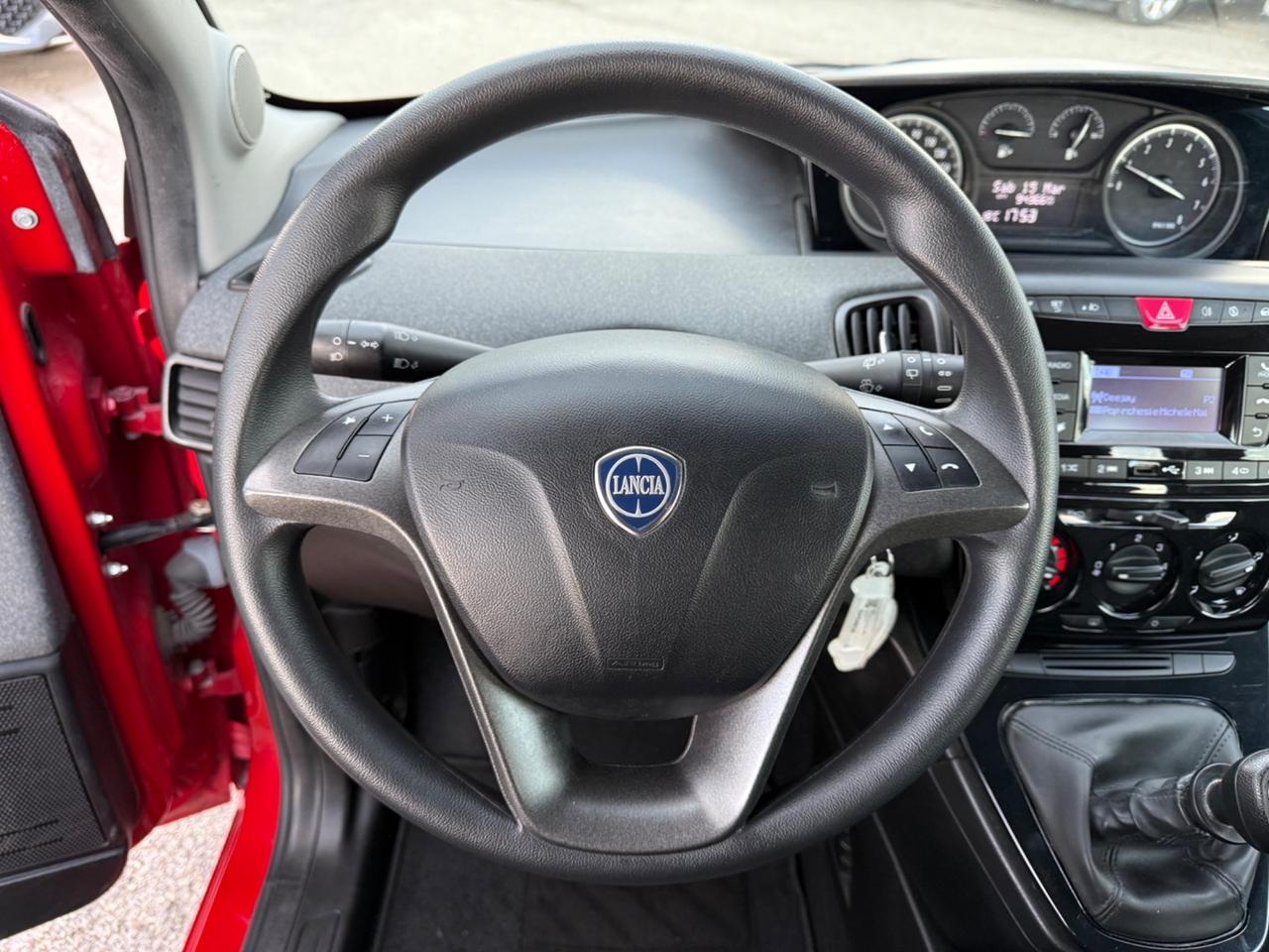 Lancia Ypsilon 1.0 FireFly 5 porte S&S Hybrid Ecochic Silver