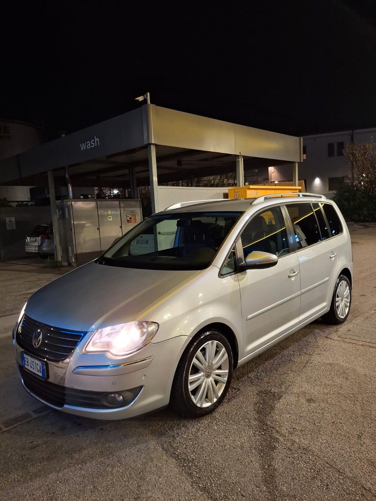 Volkswagen Touran 2.0 TDI 140 CV Highline