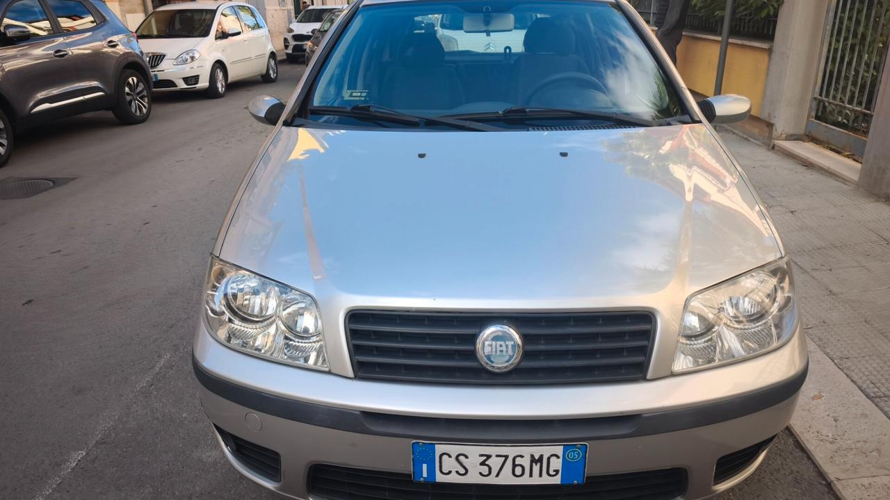 Fiat Punto 1.3 MULTIJET 75cv Gancio traino 2005