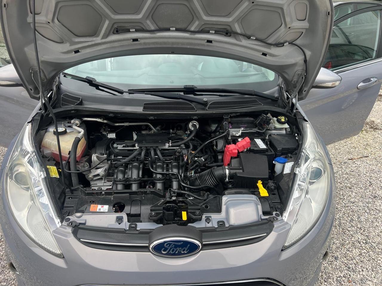 Ford Fiesta 1.4 5 porte Bz.- GPL Titanium