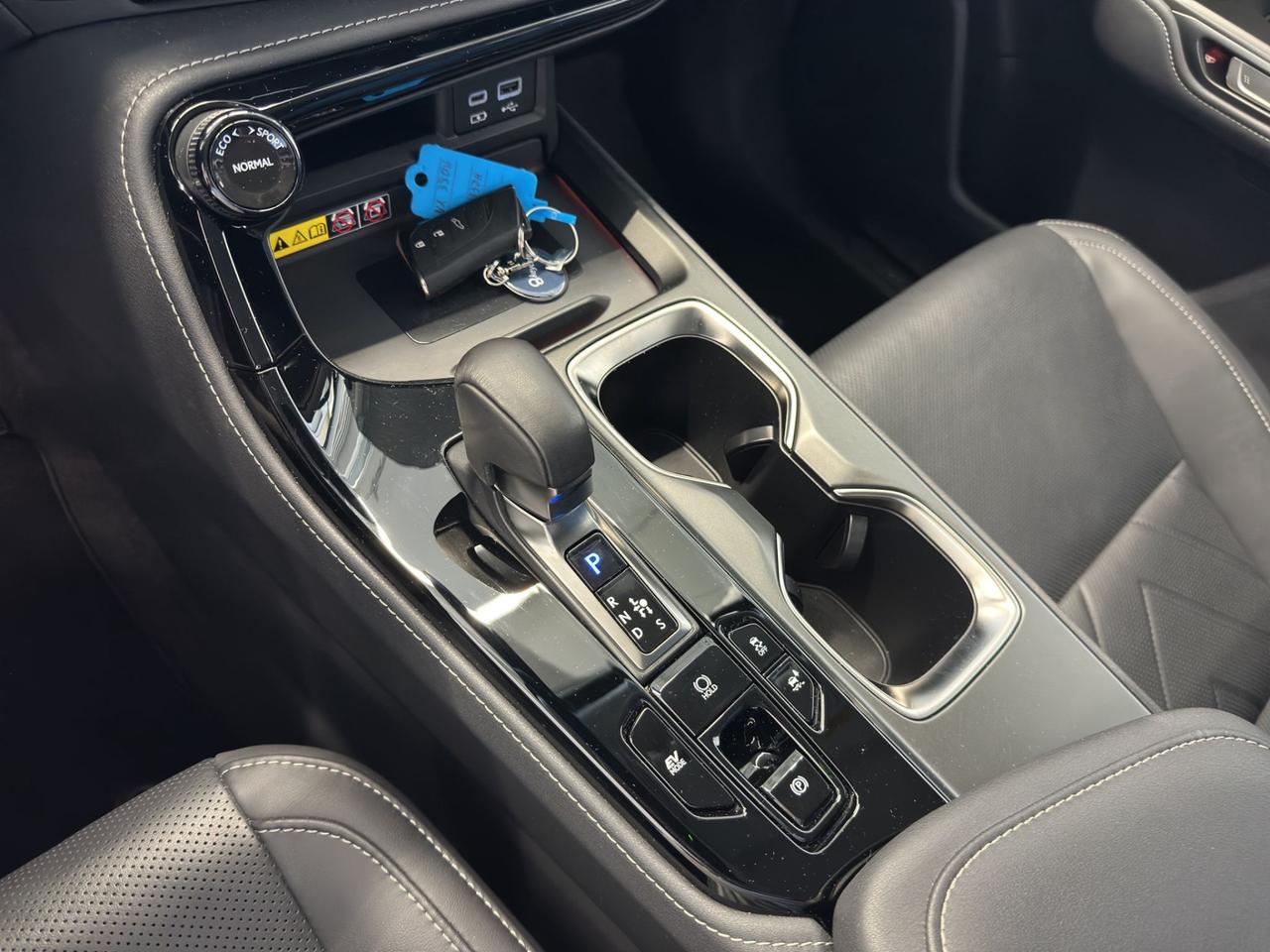 Lexus NX 350h 2.5 Luxury 4wd 244cv e-cvt